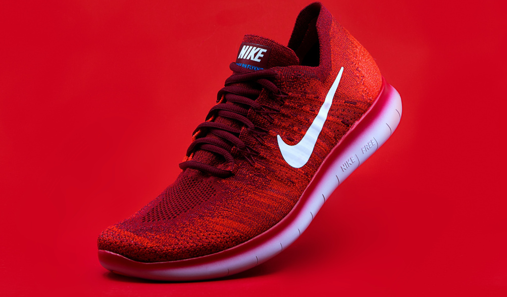 Обои Red Nike Shoes 1024x600