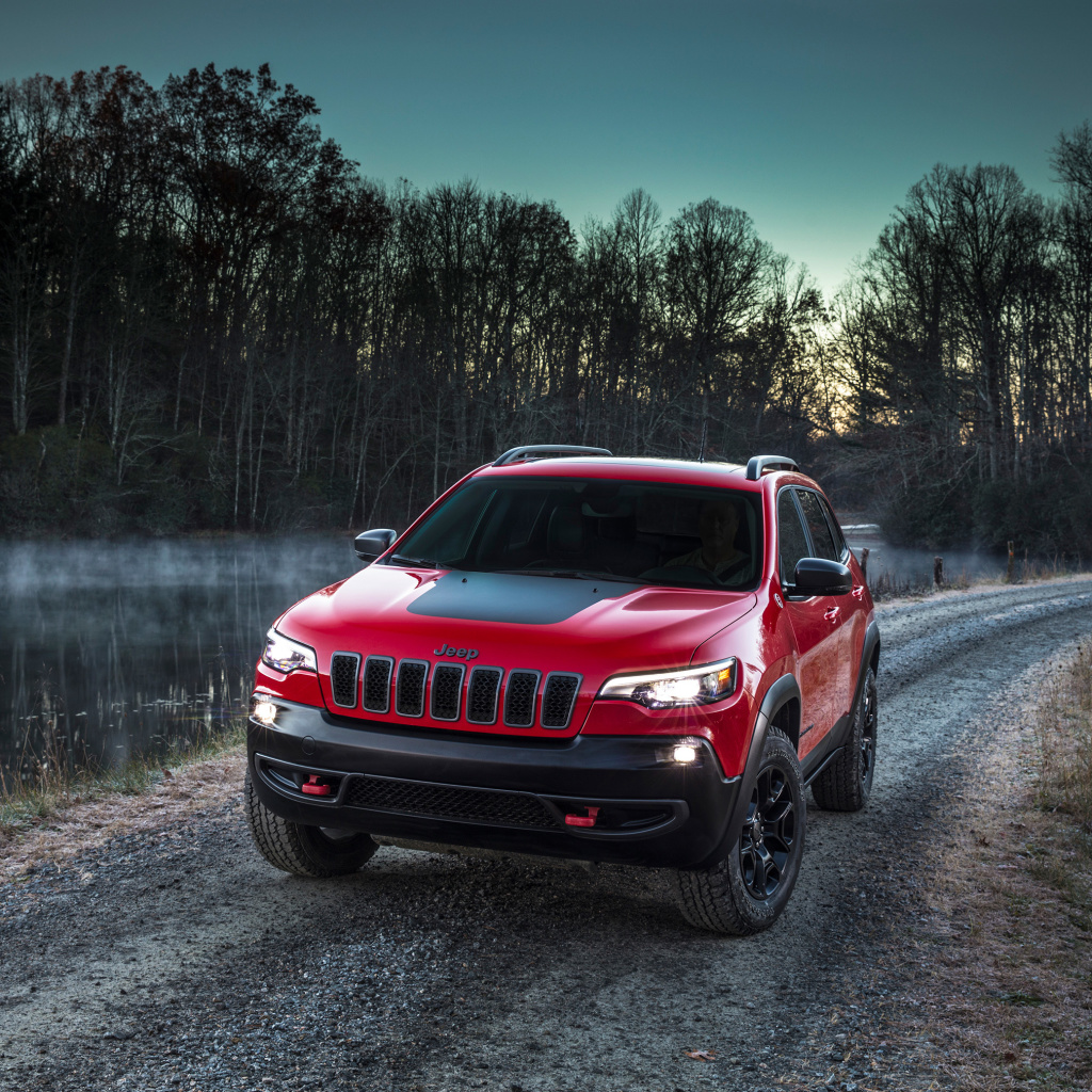 Обои 2018 Jeep Cherokee Trailhawk 1024x1024