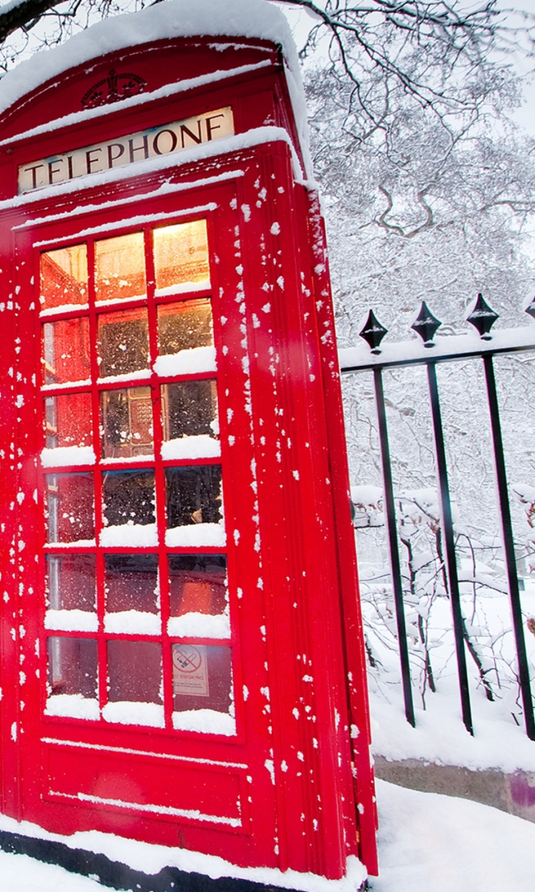Das English Red Telephone Booth Wallpaper 768x1280