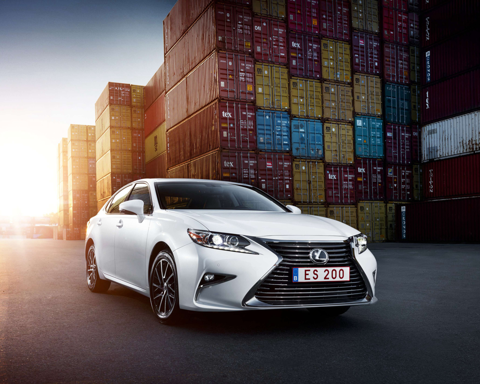 Lexus ES 200 White wallpaper 1600x1280