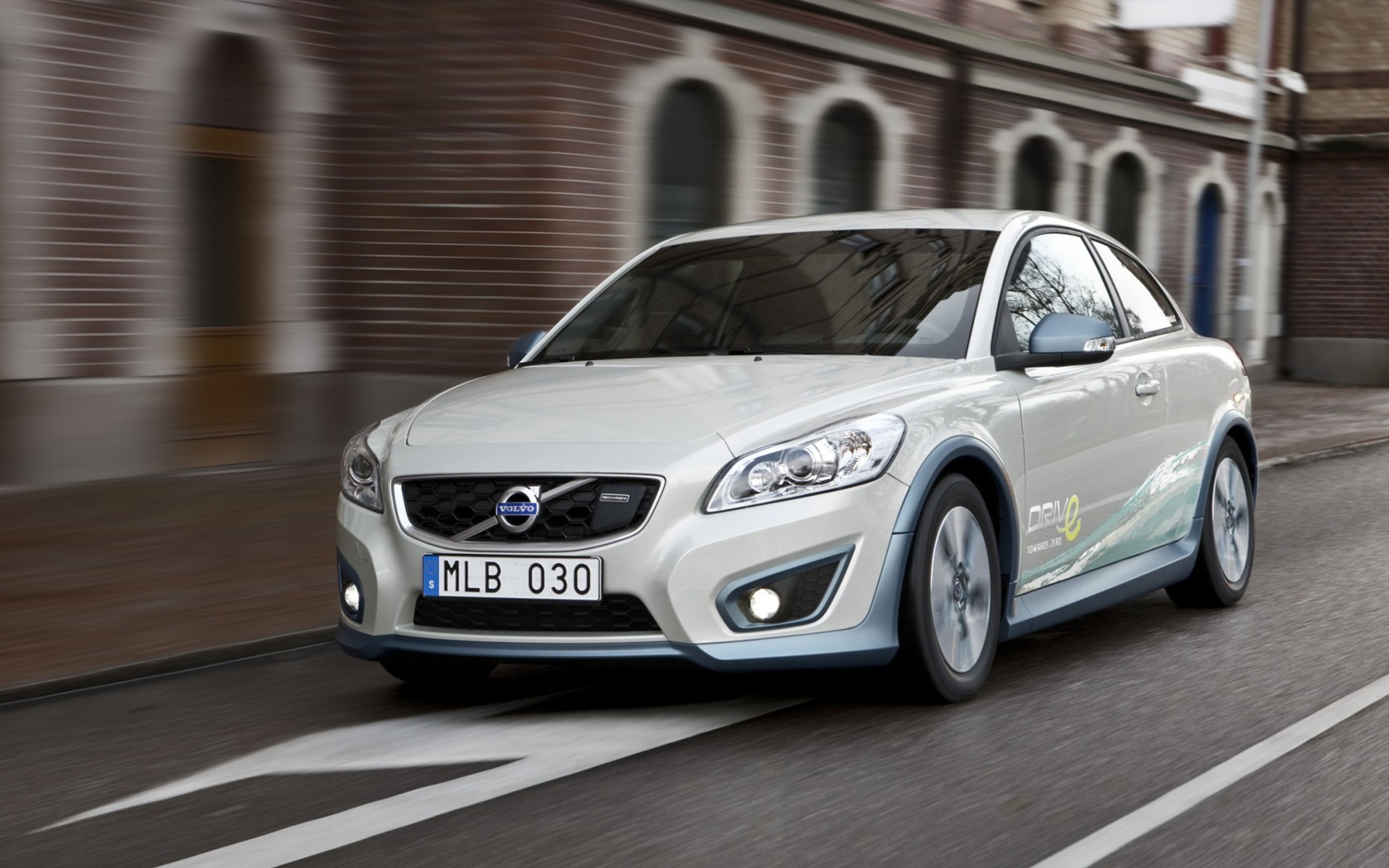 Volvo C30 Electric Car wallpaper 1680x1050