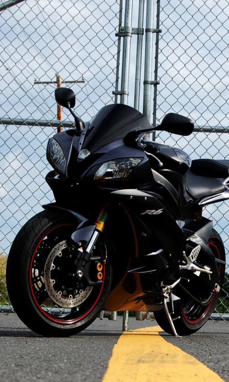 Das Yamaha R6 Wallpaper 768x1280