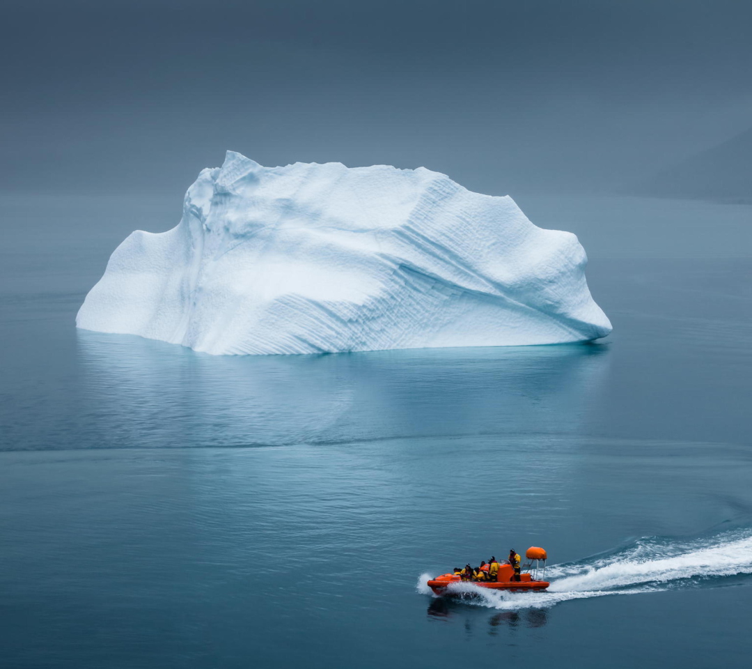 Обои Greenland Iceberg Lifeboat 1080x960