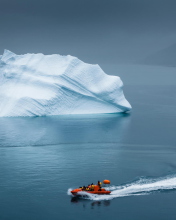 Fondo de pantalla Greenland Iceberg Lifeboat 176x220