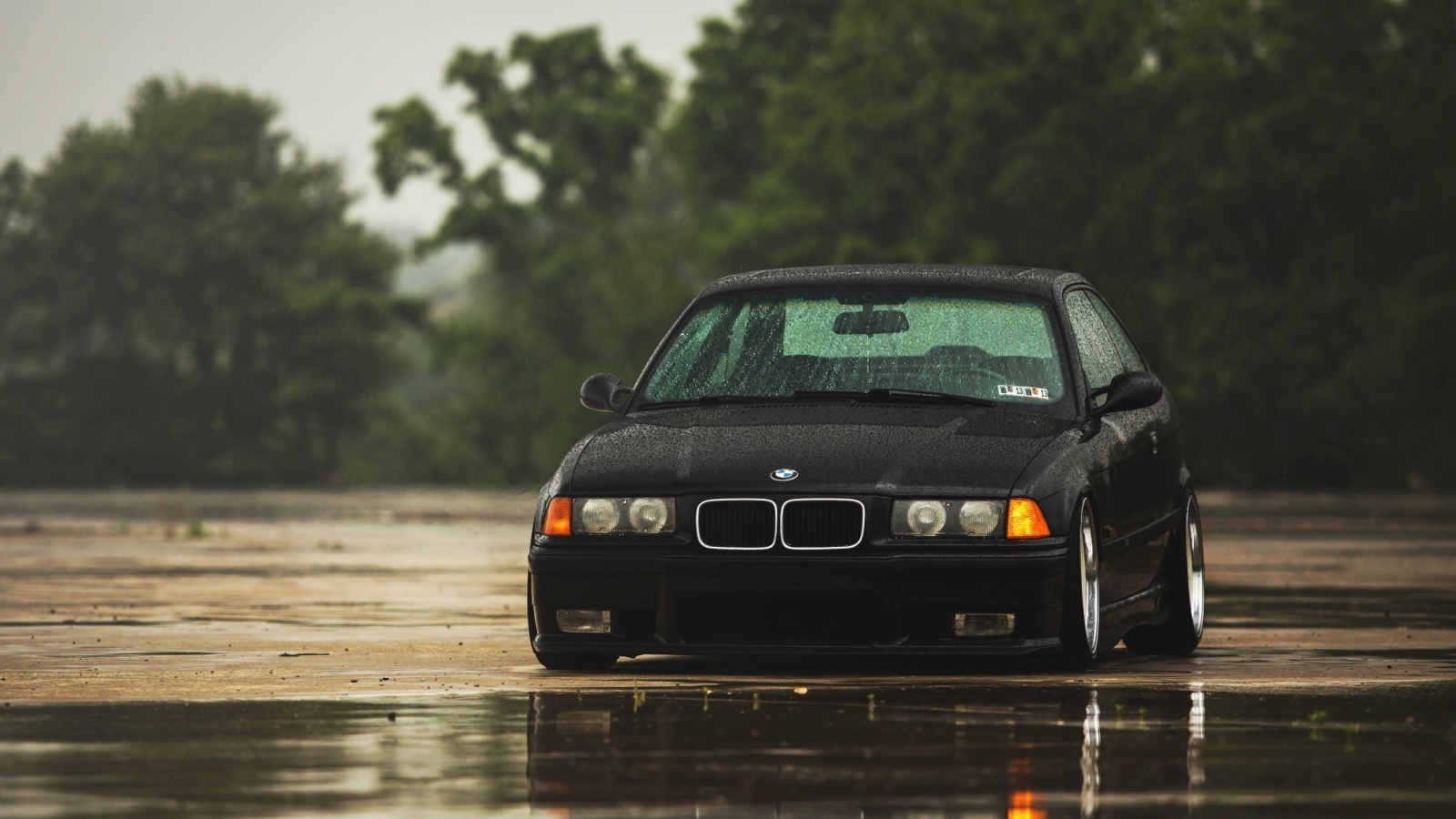 Sfondi BMW E36 M3 1600x900