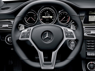 Das Mercedes Benz CLS Wallpaper 320x240