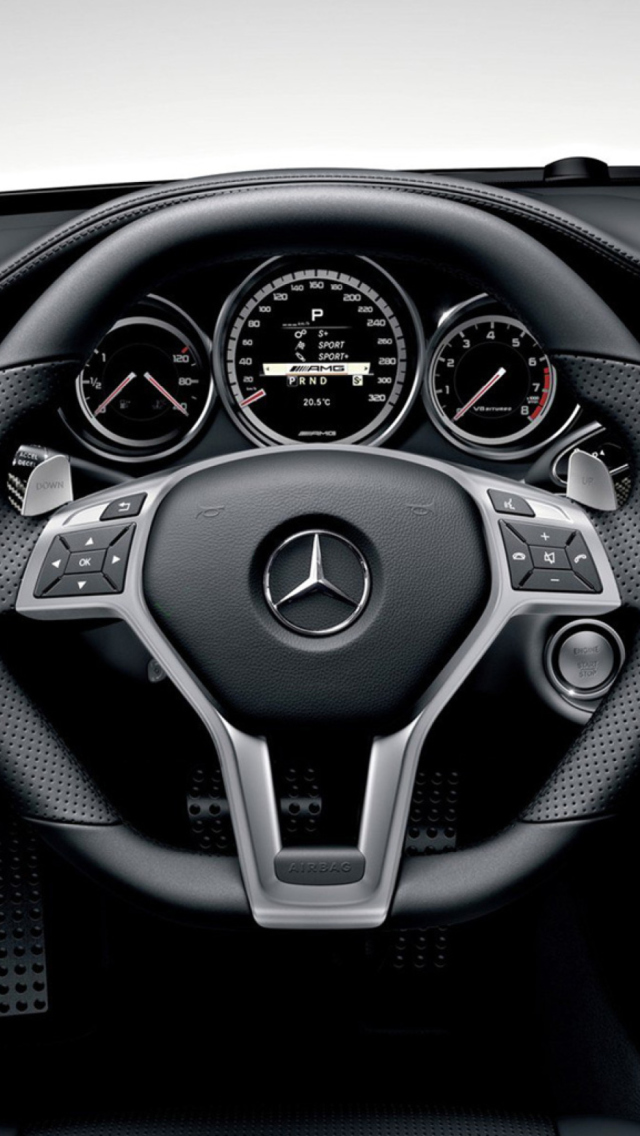 Mercedes Benz CLS screenshot #1 640x1136