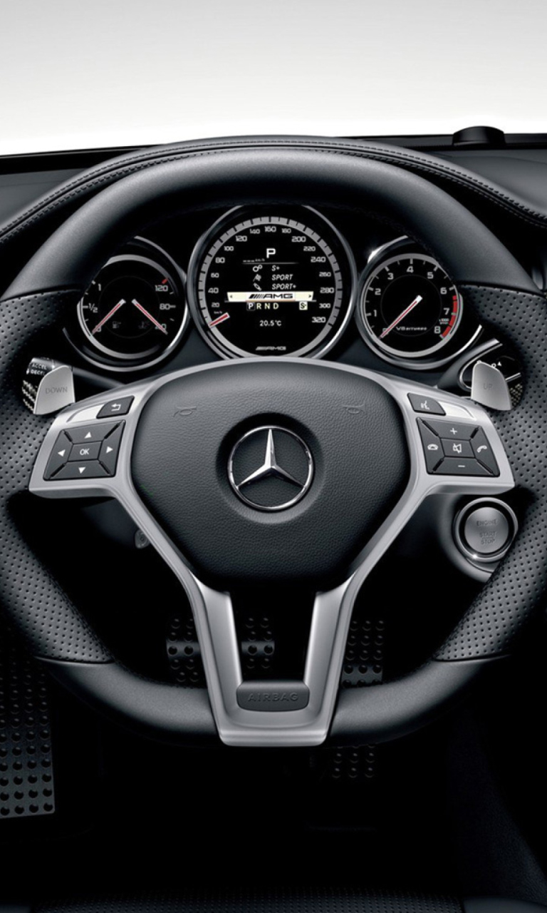 Mercedes Benz CLS screenshot #1 768x1280