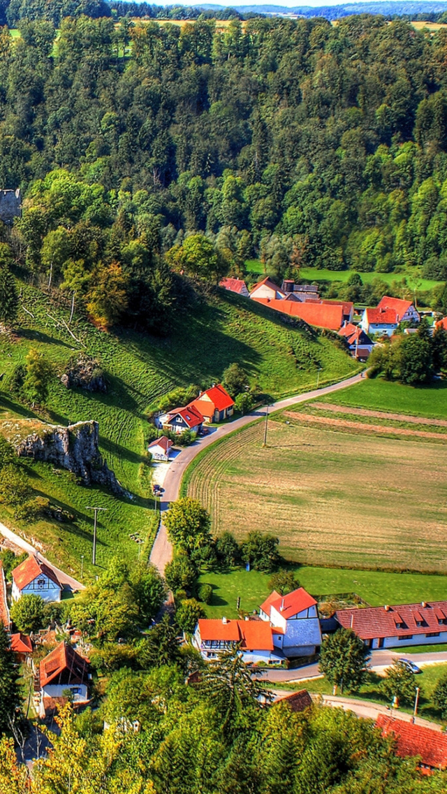 Village in Denmark wallpaper 640x1136