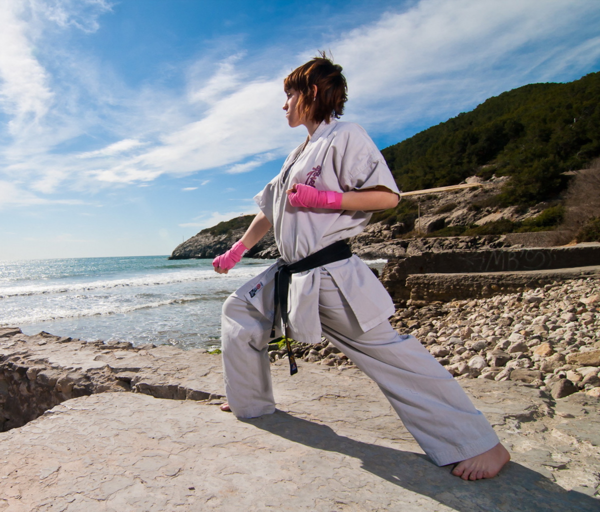 Sfondi Karate By Sea 1200x1024