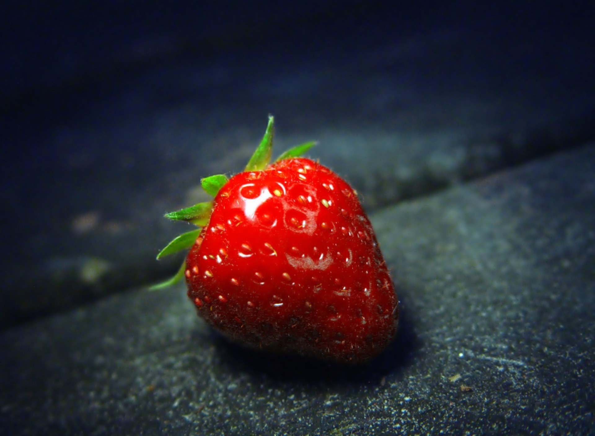 Fondo de pantalla Red Strawberry 1920x1408