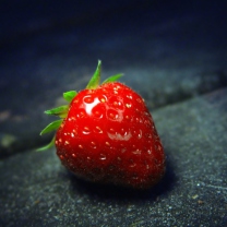 Sfondi Red Strawberry 208x208