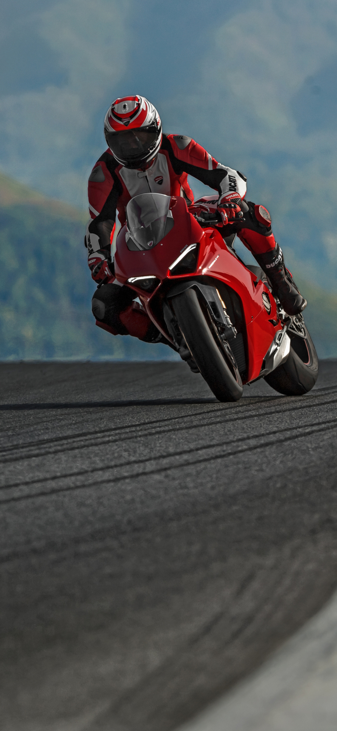Screenshot №1 pro téma Ducati Panigale V4 2018 Sport Bike 1170x2532