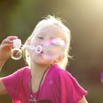 Bubbles And Childhood screenshot #1 208x208