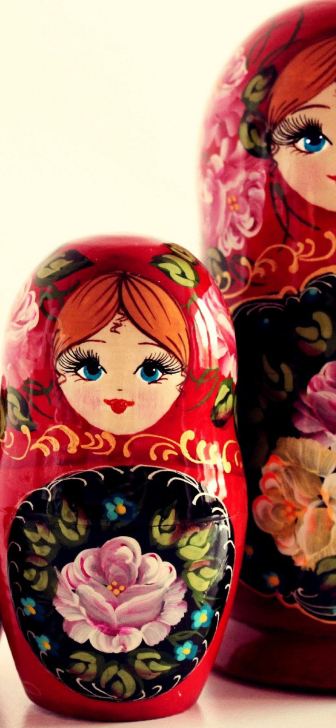 Russian Dolls wallpaper 1170x2532
