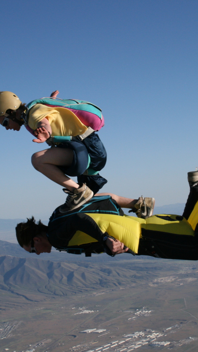 Sfondi Skydiving 640x1136