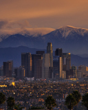 Das California Mountains And Los Angeles Skyscrappers Wallpaper 128x160