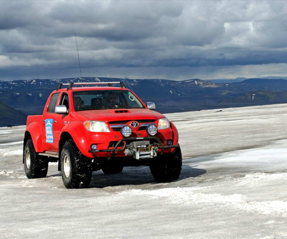 Das Toyota Hilux Wallpaper 960x800