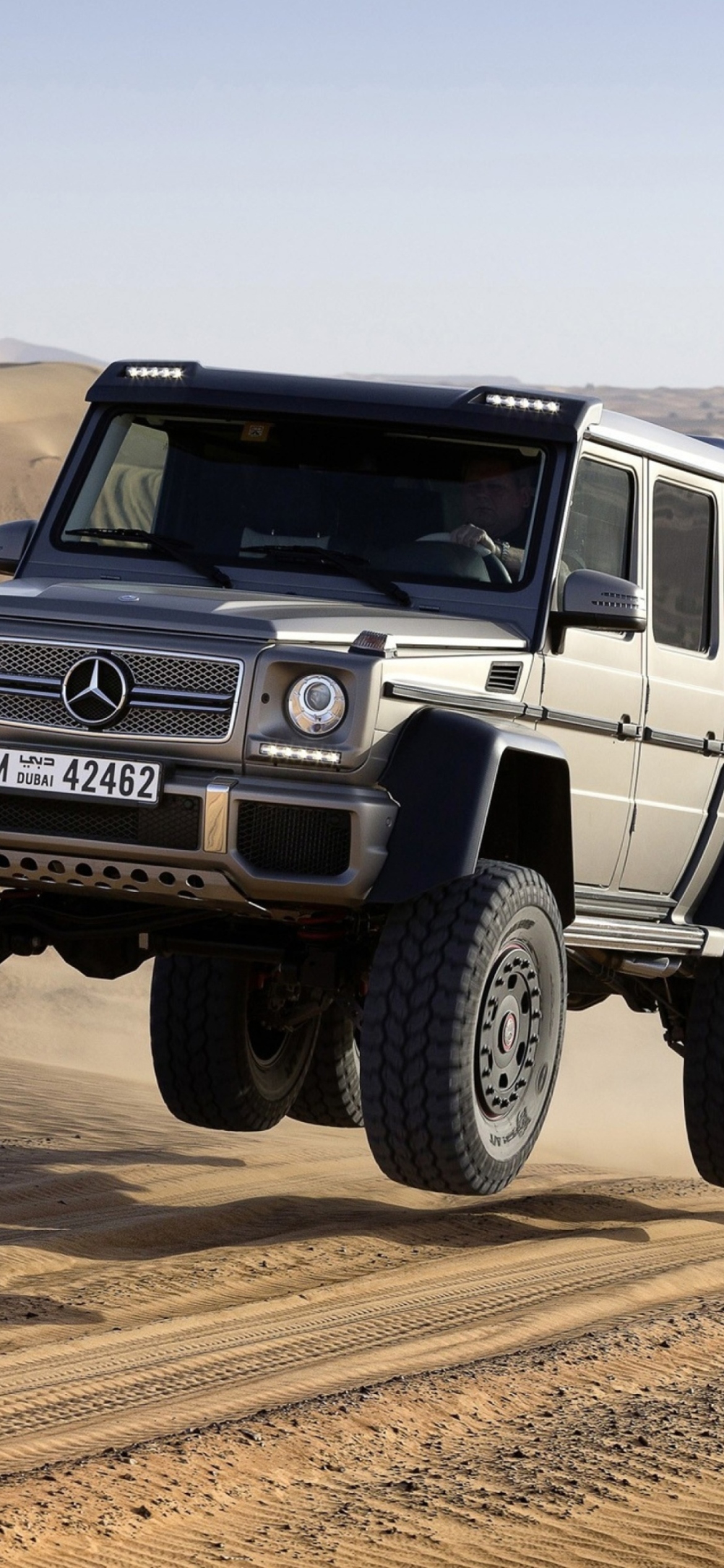 Mercedes-Benz G 63 AMG 6x6 wallpaper 1170x2532