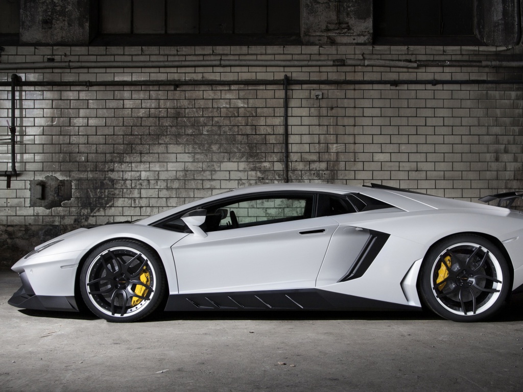 Fondo de pantalla Lamborghini Aventador 1024x768