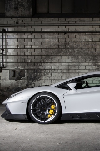 Screenshot №1 pro téma Lamborghini Aventador 320x480