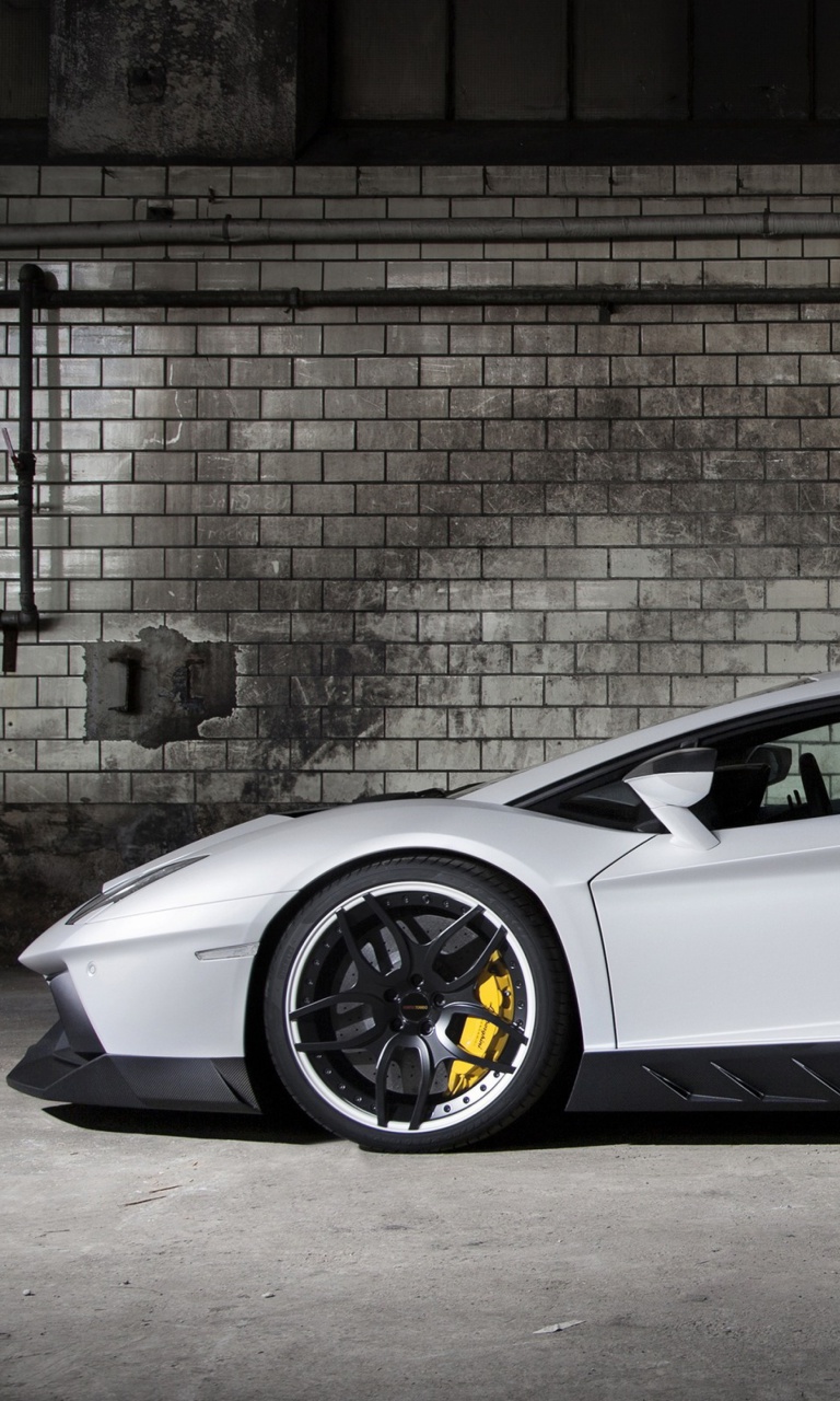 Fondo de pantalla Lamborghini Aventador 768x1280