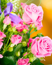 Spring bouquet of roses wallpaper 176x220