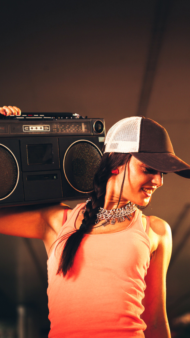 Urban Hip Hop Girl wallpaper 640x1136