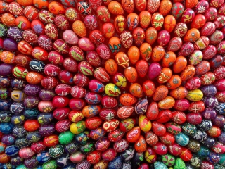 Decorated Easter Eggs wallpaper 320x240
