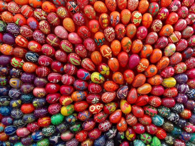 Decorated Easter Eggs wallpaper 640x480