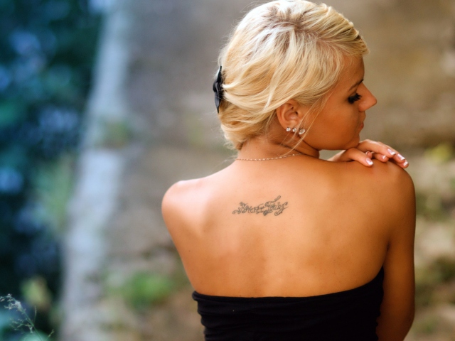 Das Girl With Tattoo Wallpaper 640x480