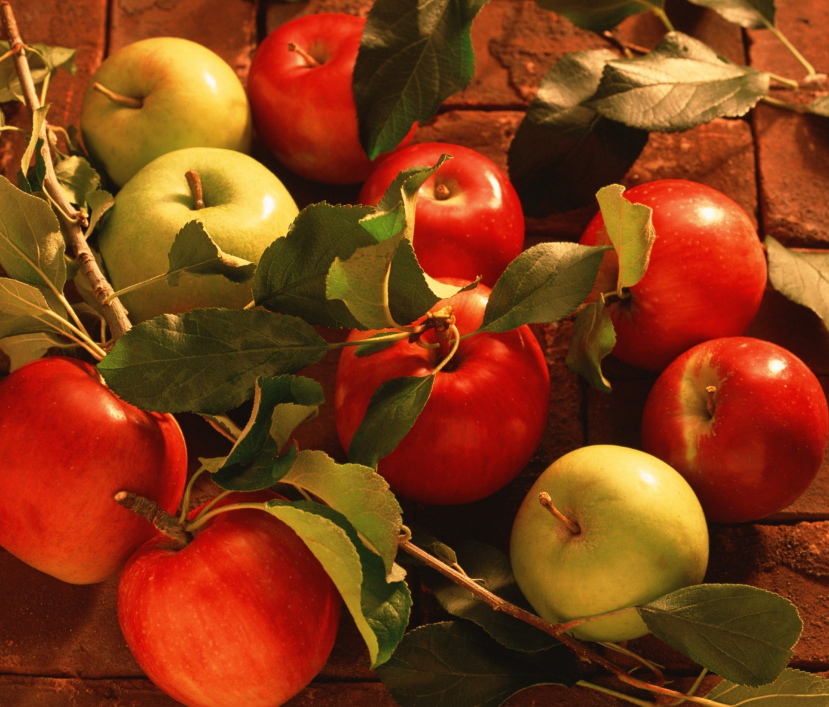 Red Apples & Green Apples wallpaper 1200x1024