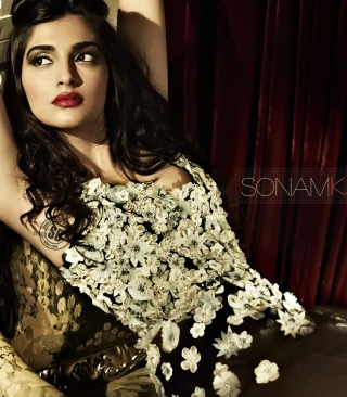 Sonam Kapoor Picture for Nokia C1-00