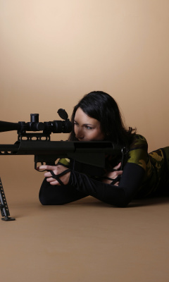 Army Girl in Costume screenshot #1 240x400