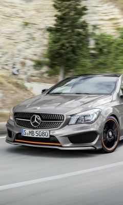 Sfondi Mercedes Benz CLA 4MATIC 240x400