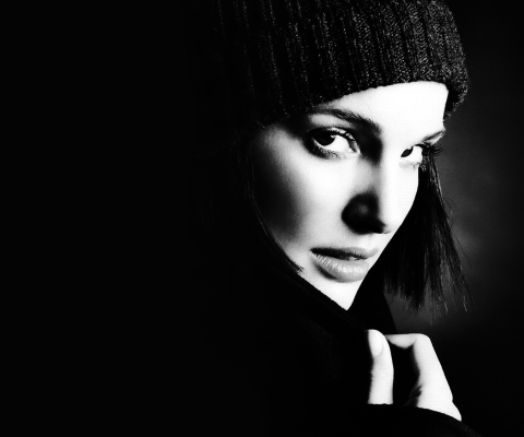 Natalie Portman Black And White wallpaper 480x400