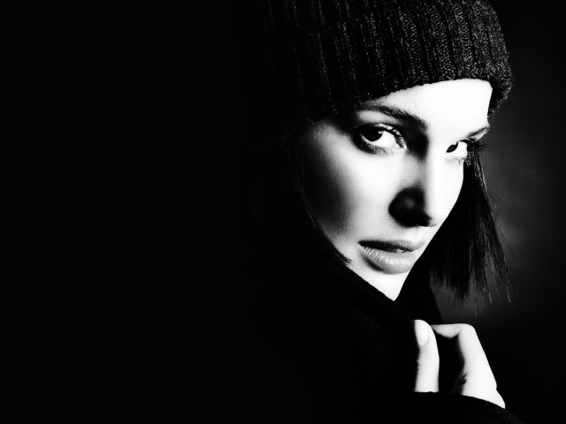 Fondo de pantalla Natalie Portman Black And White 640x480