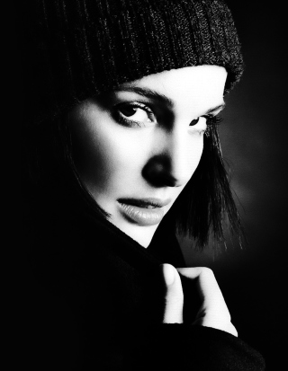 Natalie Portman Black And White - Obrázkek zdarma pro 176x220