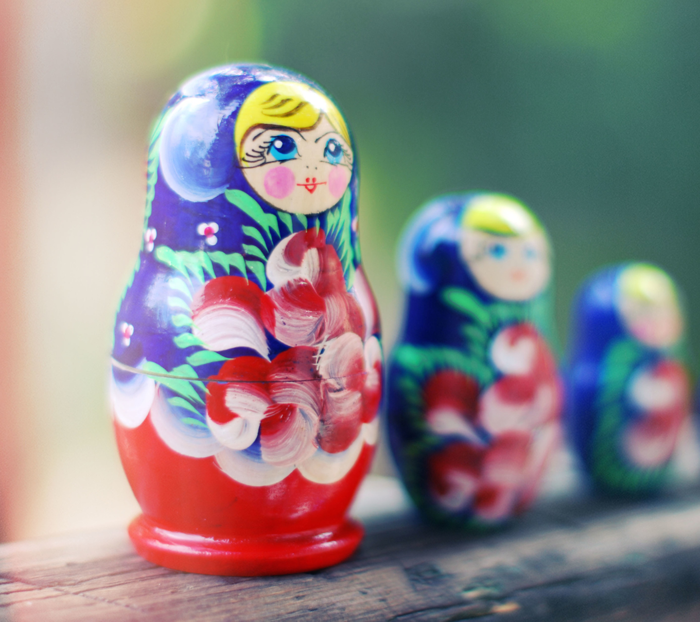 Das Russian Dolls Wallpaper 1440x1280