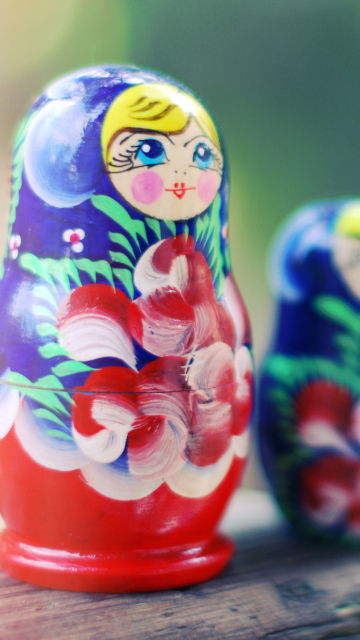 Das Russian Dolls Wallpaper 360x640