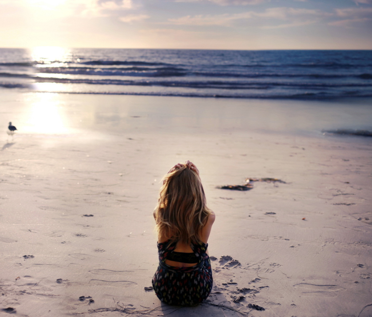 Обои Lonely Girl On Beautiful Beach 1200x1024