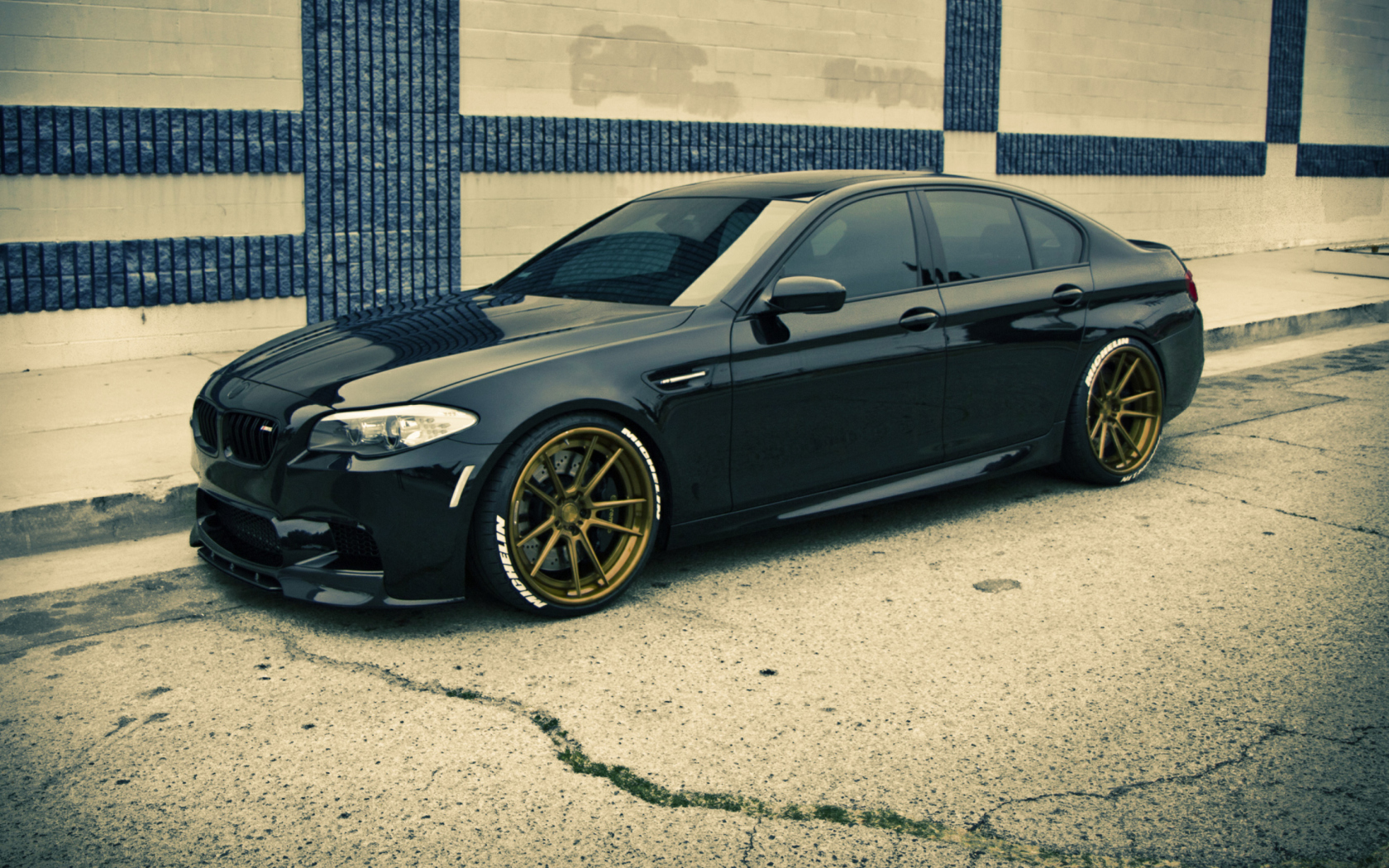 BMW M5 screenshot #1 1680x1050