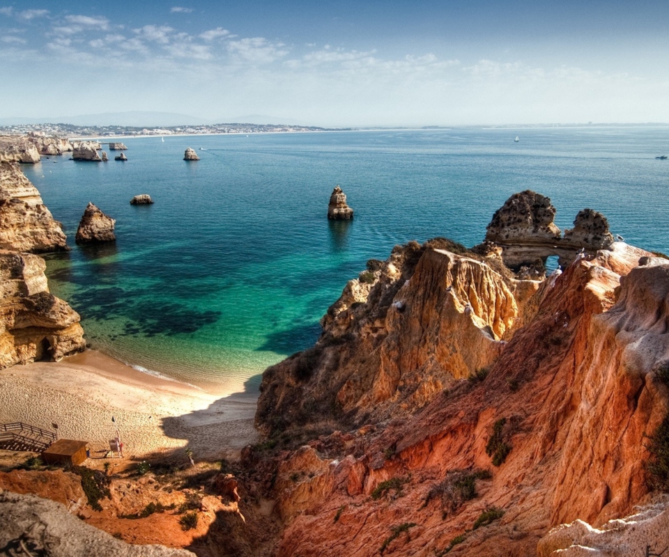 Beautiful Bay Behind Ocean Rocks screenshot #1 960x800