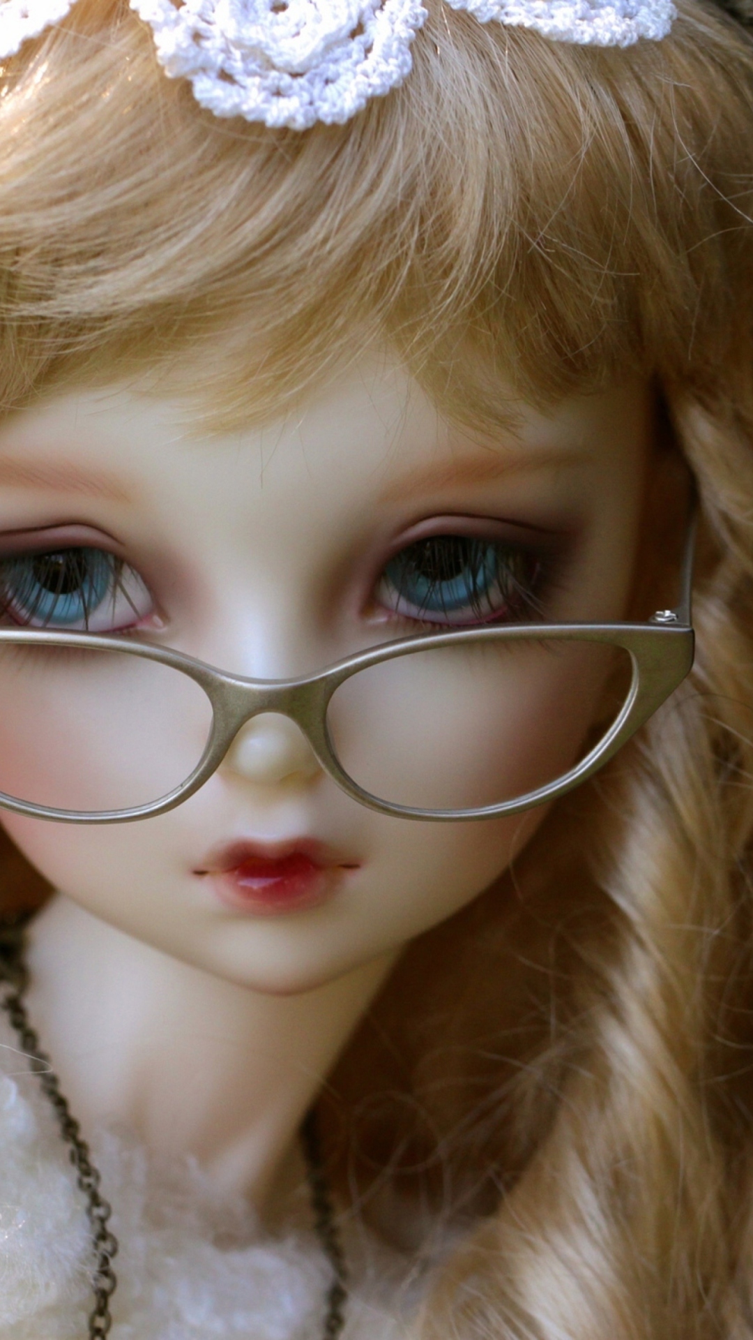 Das Doll In Glasses Wallpaper 1080x1920