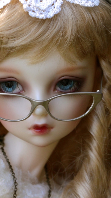 Doll In Glasses wallpaper 360x640