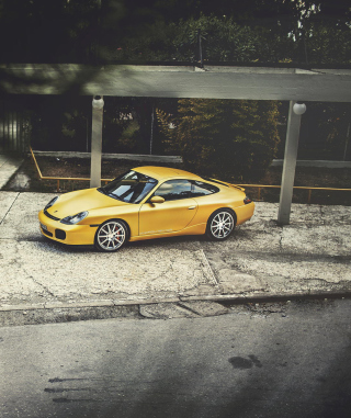 Yellow Porsche Carrera - Obrázkek zdarma pro 320x480