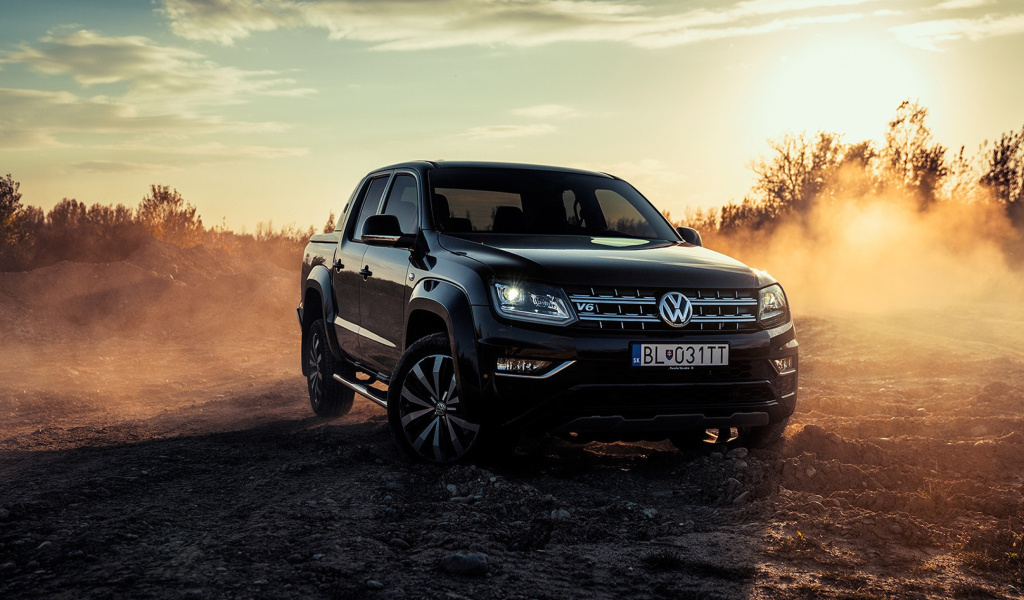 Commercial vehicle Volkswagen Amarok wallpaper 1024x600