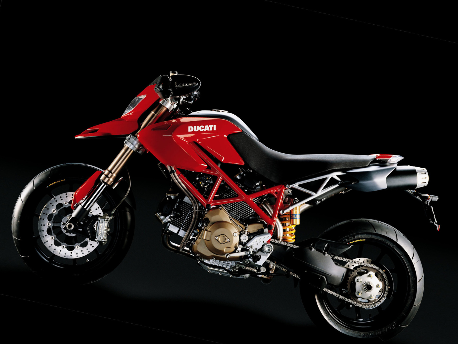Das Ducati Hypermotard 796 Wallpaper 1600x1200