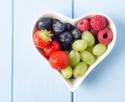 Fondo de pantalla Love Fruit And Berries 176x144