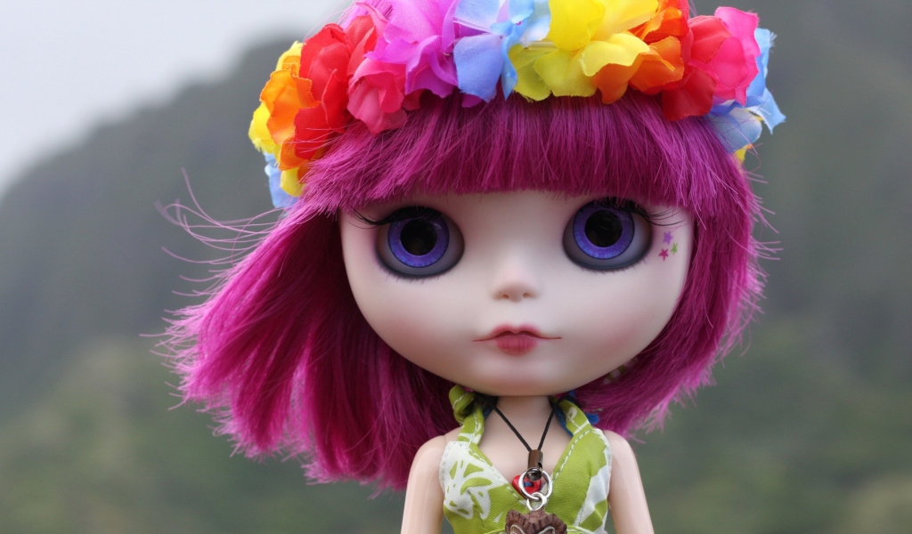 Doll With Pink Hair And Blue Eyes wallpaper 1024x600